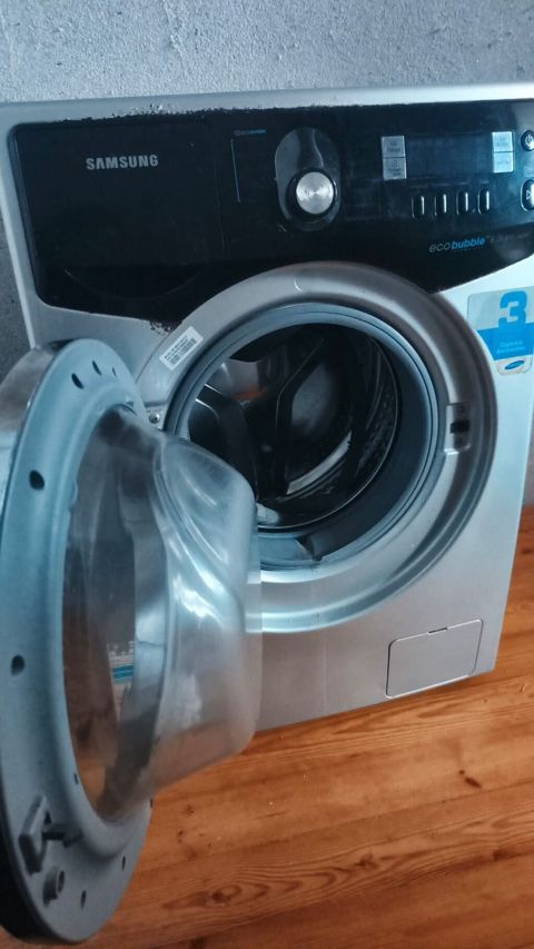 Samsunq 6 kq paltaryuyan evded satis. Qiymeti 150 azn Unvan Sumqayit — Digah