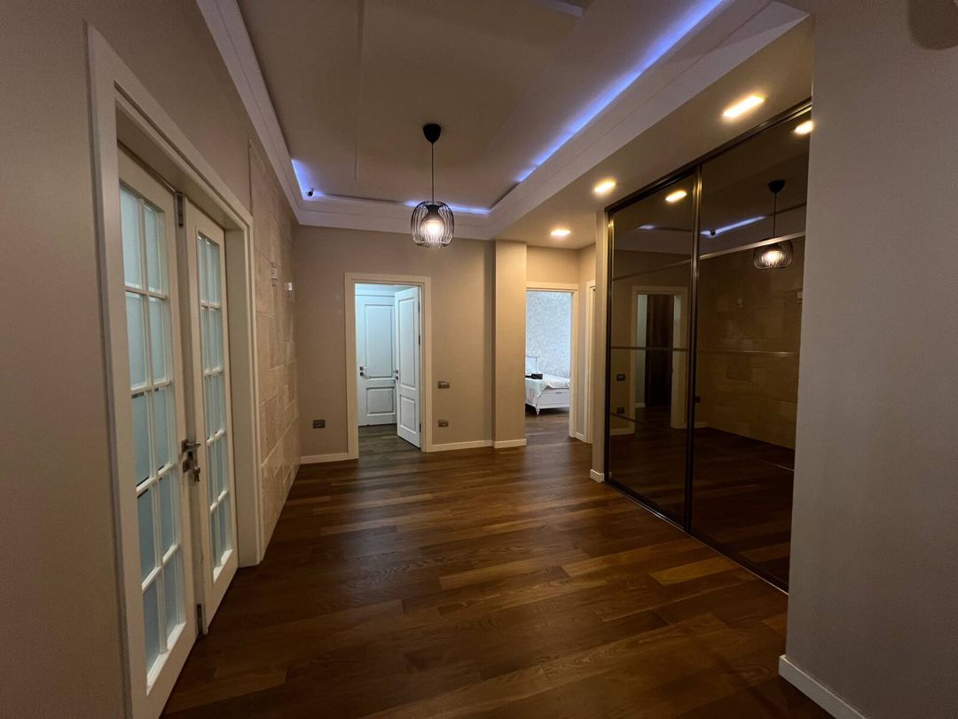 İcarəyə verilir 4 otaqlı yeni tikili 150 m² — Mənzil, Bakı (8)