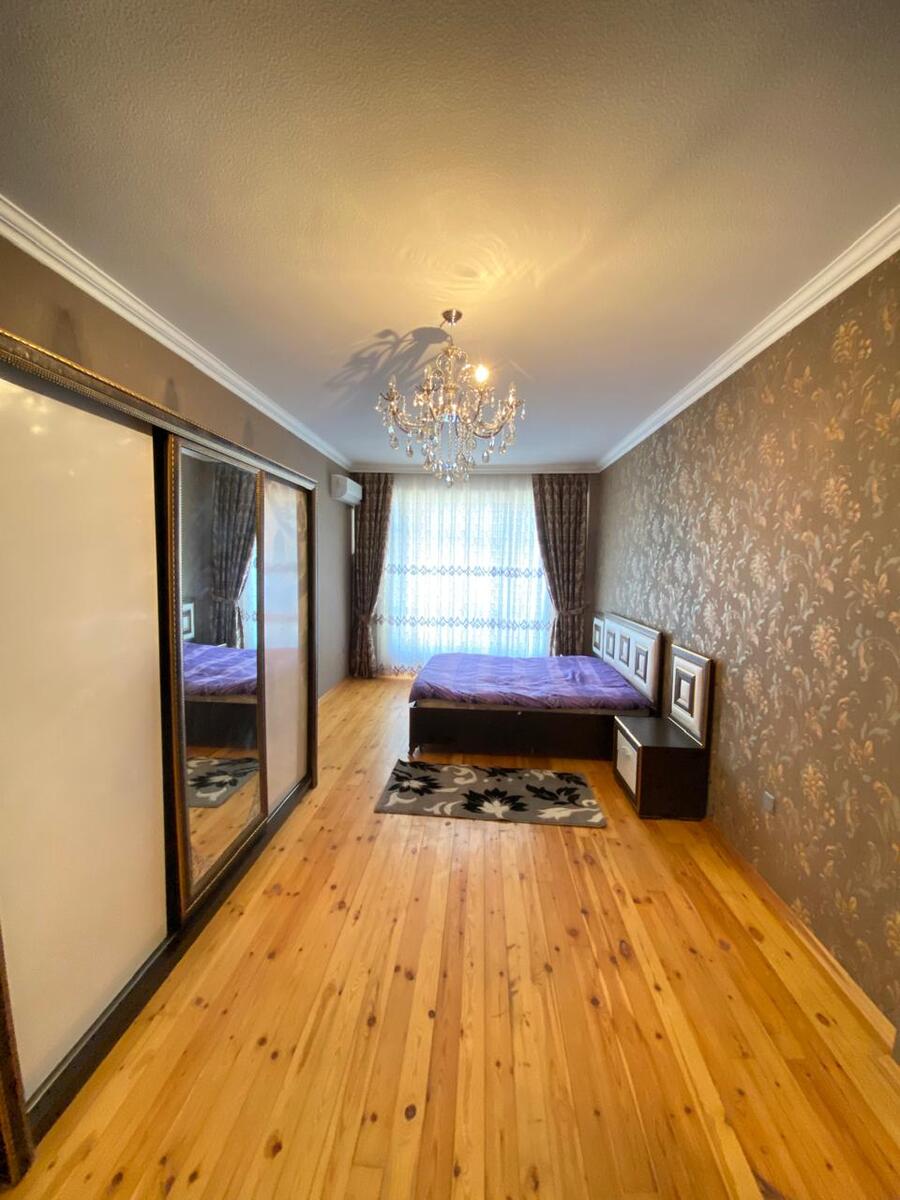 İcarəyə verilir 4 otaqlı yeni tikili 200 m² — Mənzil, Bakı (11)