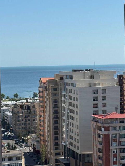 Satılır 3 otaqlı yeni tikili 156 m² — Bakı