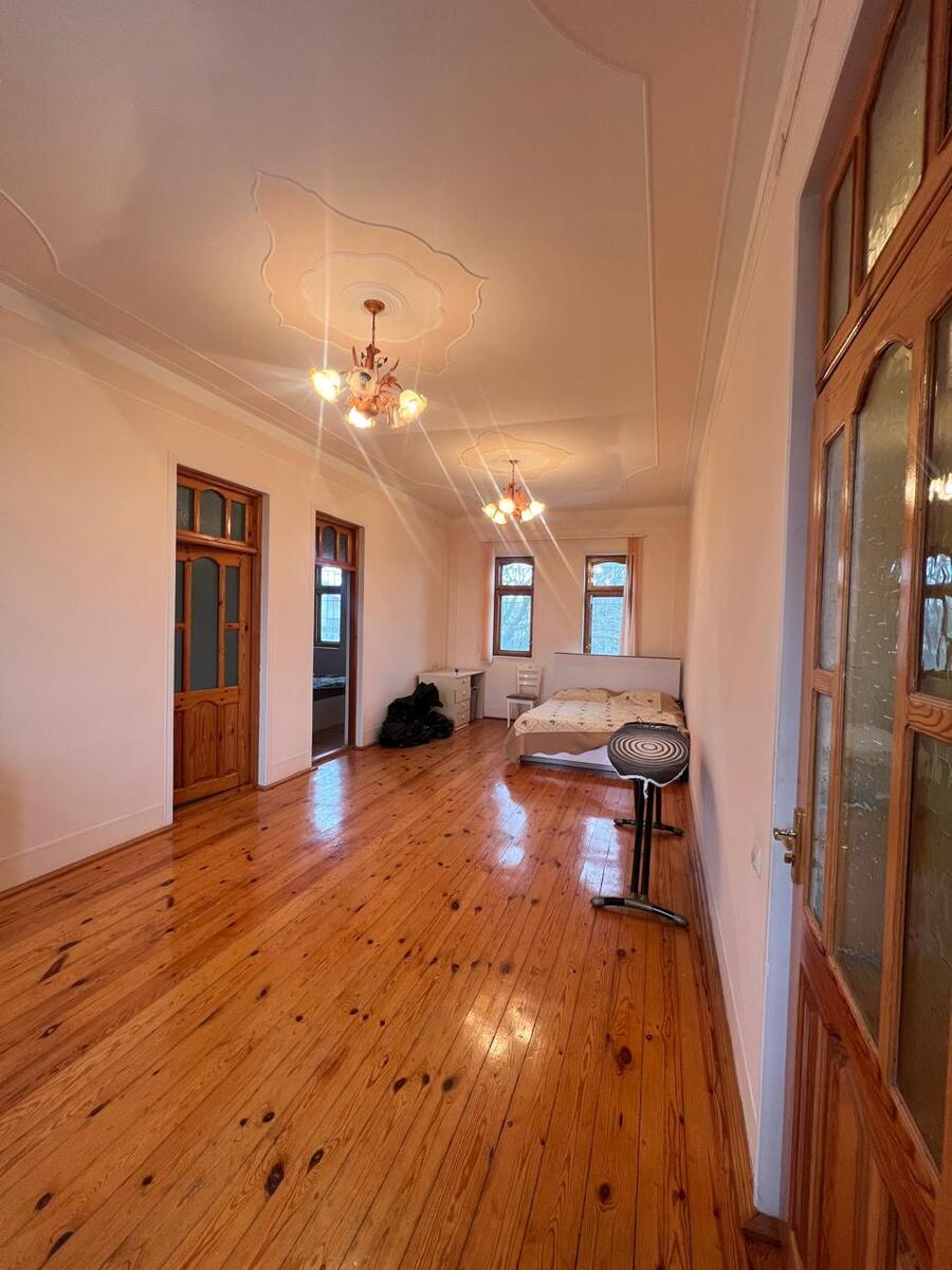 Satılır 4 otaqlı həyət evi/bağ evi 200 m² — Ev, villa, Bakı (7)