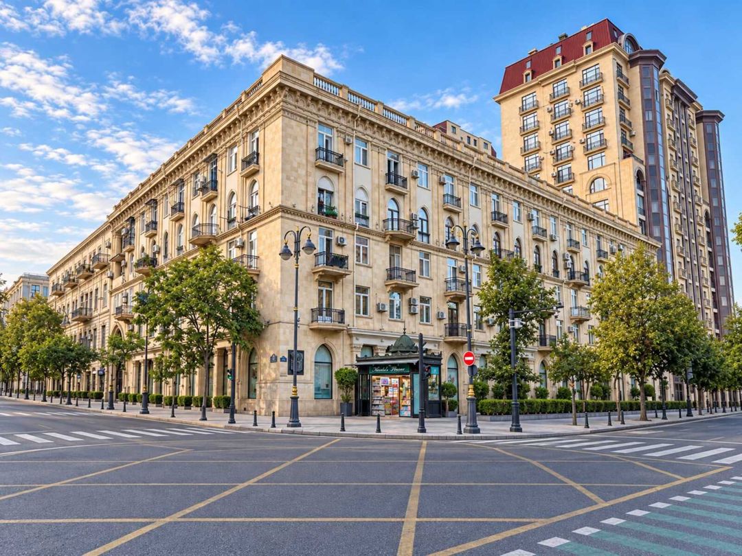 Satılır 4 otaqlı köhnə tikili 100 m² — Mənzil, Bakı