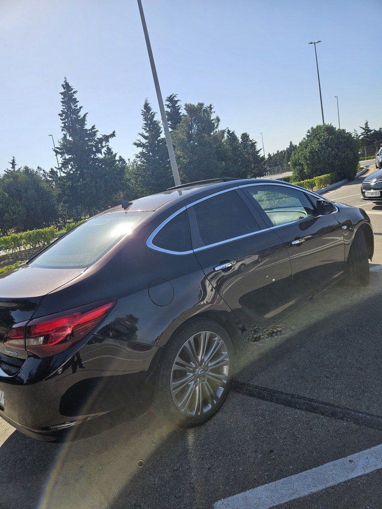 Opel Astra, 1.6 L, 2013 il, 289 000 km 10-MA-957 — Avtomobillər, Bakı (4)
