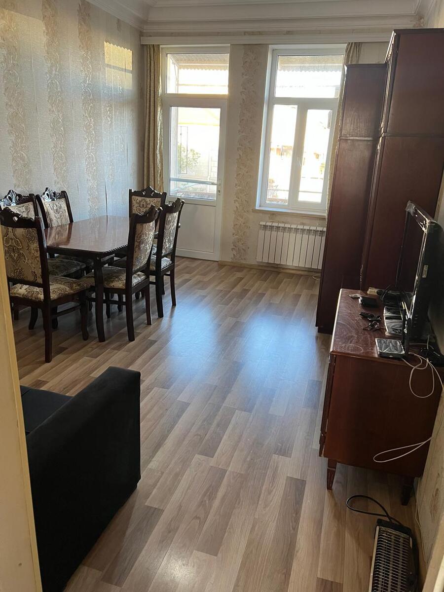 Satılır 2 otaqlı köhnə tikili 55 m² — Mənzil, Bakı