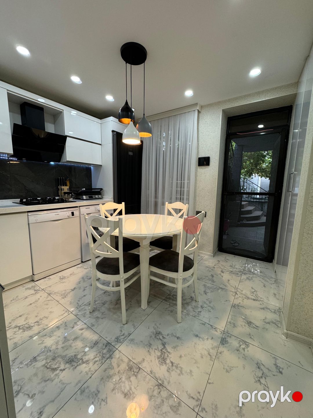 Əhmədli, kupçalı 2 mərtəbəli həyət evi — Ev, villa, Bakı (10)