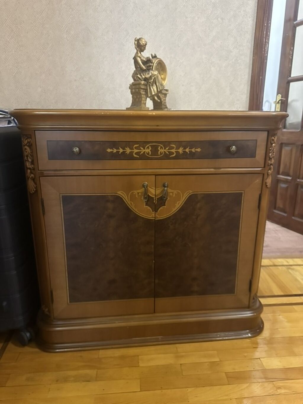 Klassik üslubda taxta komod - Material: təbii ağac əsaslı, cilalı — Komodlar və tumbalı, Bakı (3)