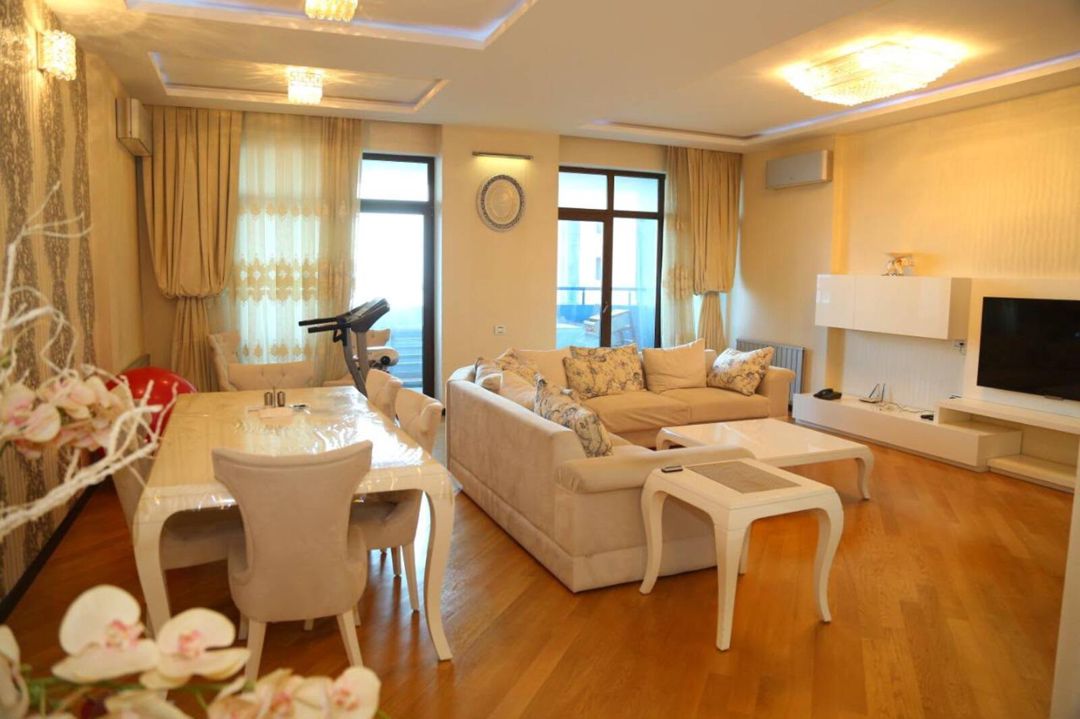 İcarəyə verilir 4 otaqlı yeni tikili 270 m² — Mənzil, Bakı (2)