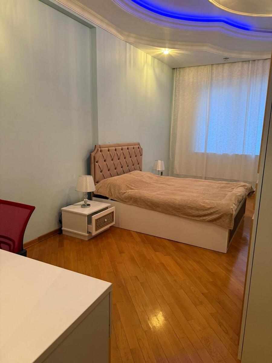 İcarəyə verilir 4 otaqlı yeni tikili 200 m² — Mənzil, Bakı (8)