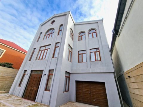 İcarəyə verilir 11 otaqlı həyət evi/bağ evi 650 m² — Bakı