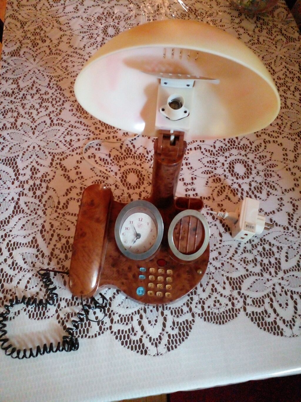Masaüstü telefon-lampa kombinasiyası - Funksiyalar: masaüstü pultda — Kabel və radio telefonları, Digah (3)