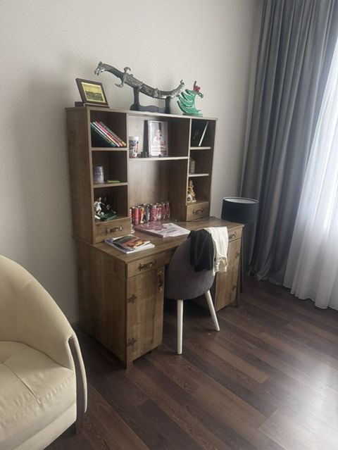 Uşaq/yeniyetmə otağı üçün mebel dəsti Tərkibi: - Tək nəfərlik çarpayı — Bakı