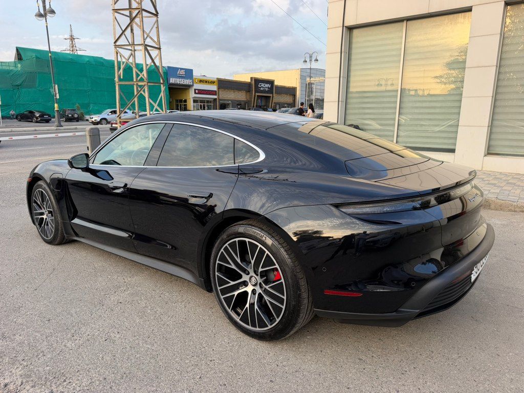 Porsche Taycan, 79.2 kWh, 2022 il, 7 000 km 90-LL-060 — Avtomobillər, Bakı (8)