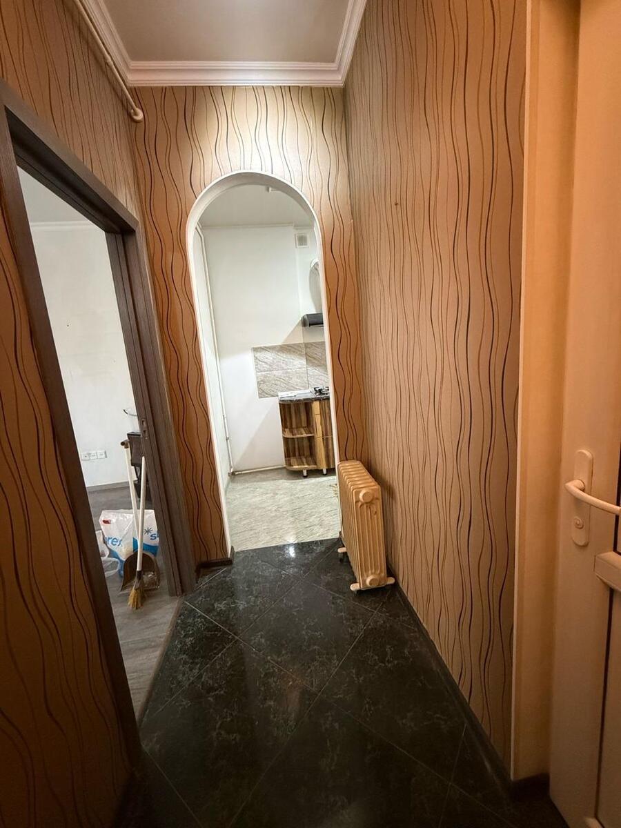 Satılır 1 otaqlı köhnə tikili 40 m² — Mənzil, Bakı (2)