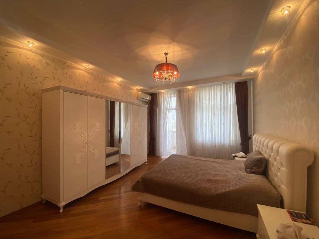 Satılır 4 otaqlı yeni tikili 195 m² — Mənzil, Bakı (6)