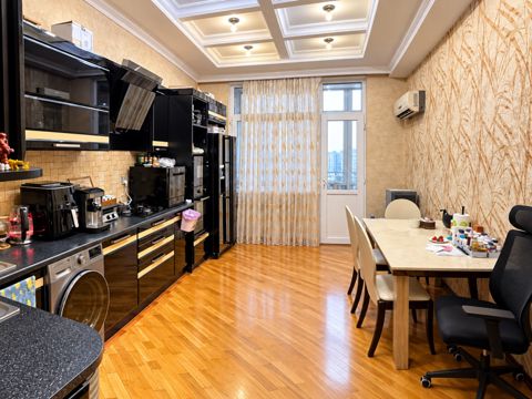 Satılır 2 otaqlı yeni tikili 105 m² — Bakı