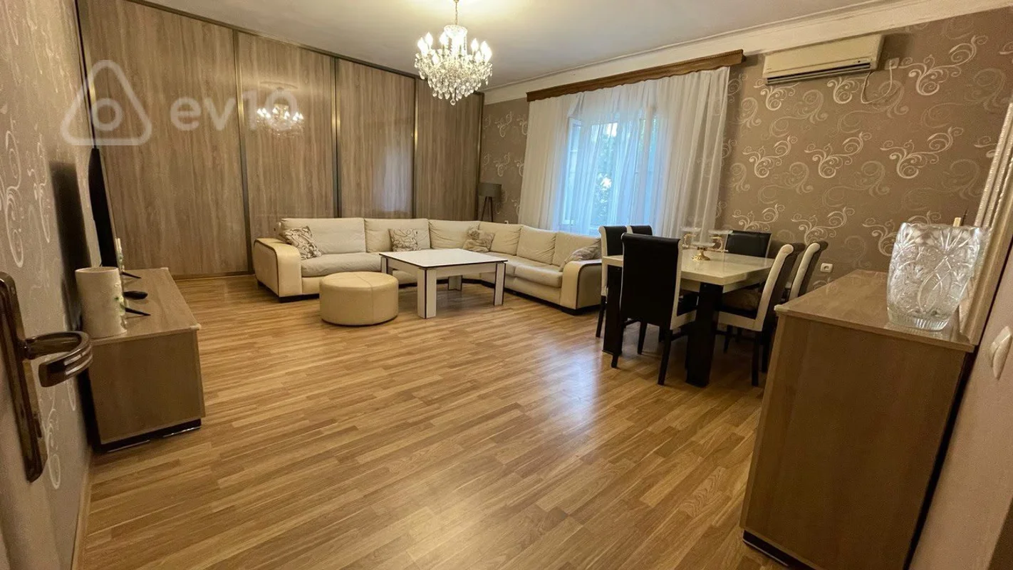 5 otaqlı həyət evi, 150 m², Əhmədli küçəsi — Bakı