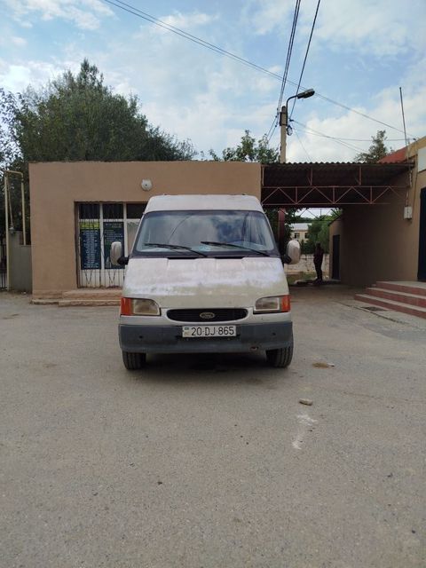 Ford Transit, 2.4 L, 1996 il, 316 576 km — Salyan