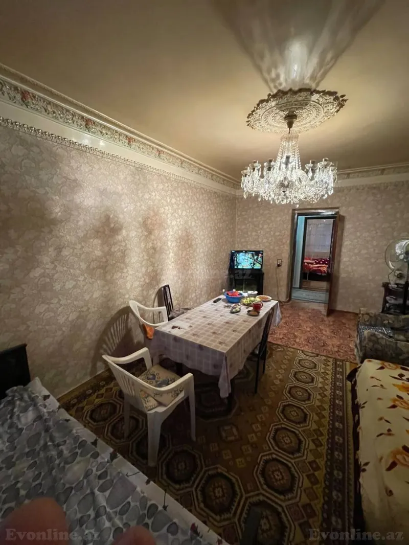 Satılır 3 otaqlı Mənzil Köhnə tikili 100 m² Bakı, Nizami r., Xalqlar Dostluğu m., 8-ci kilometr — Bakı