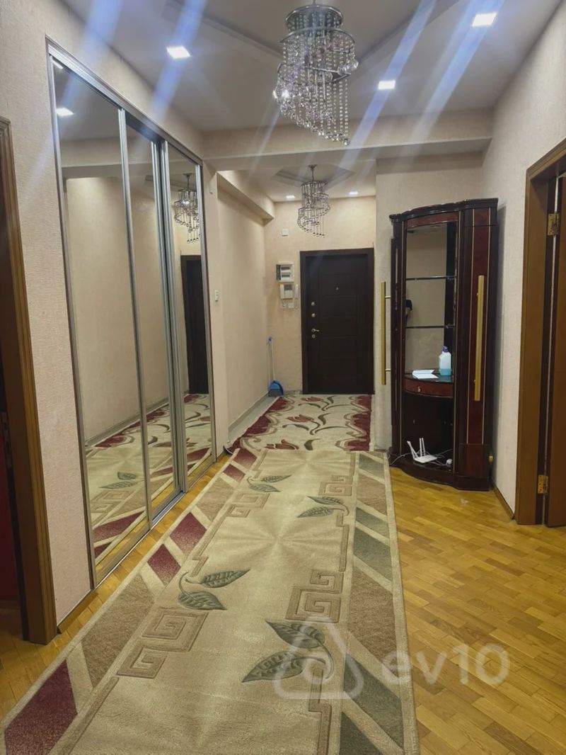 For sale: 3-room apartment (new building), 150 m² — Mənzil, Bakı (3)