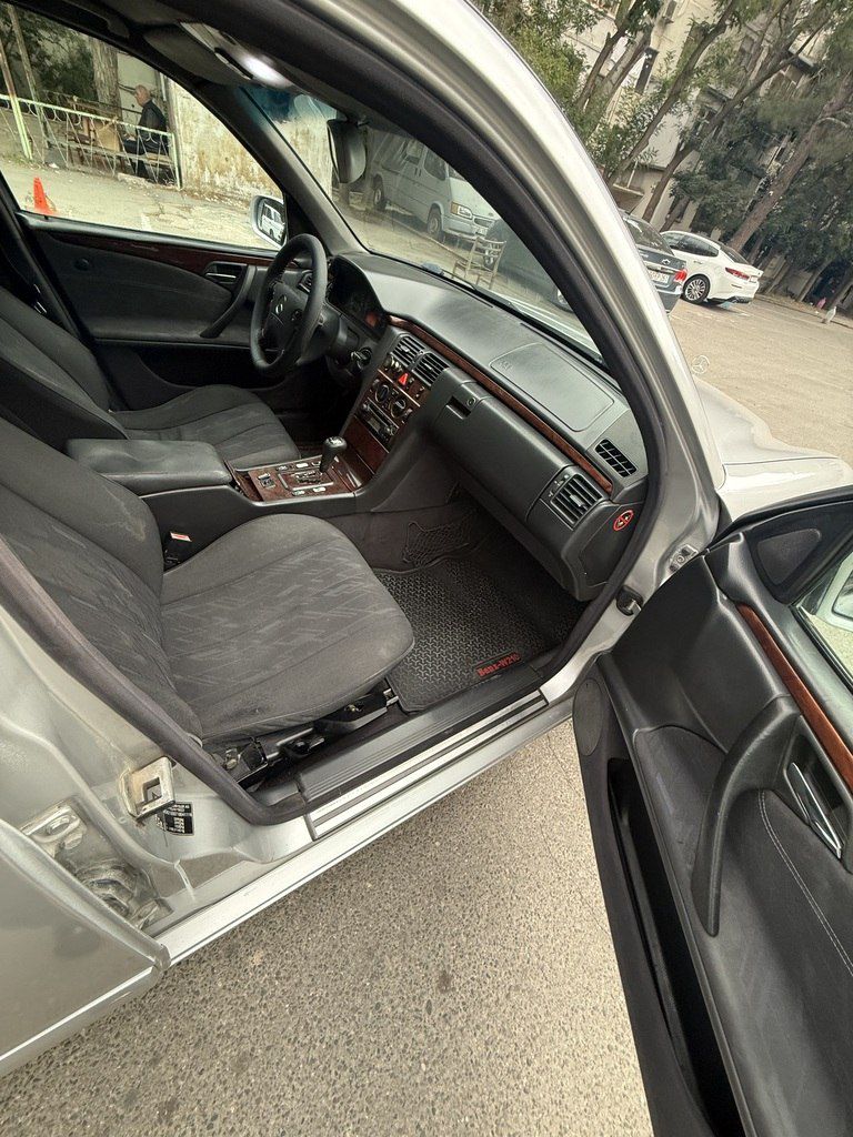 Mercedes E 220, 2.2 L, 2000 il, 346 484 km — Avtomobillər, Bakı (4)