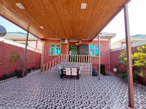 Satılır 4 otaqlı həyət evi/bağ evi 110 m² — Bakı