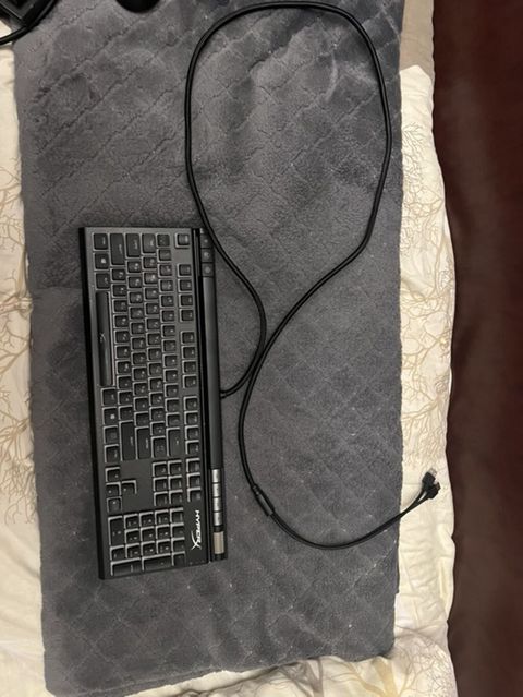 HyperX simli klaviatura - Tam ölçülü (nömrə bloklu) dizayn - USB — Masazır