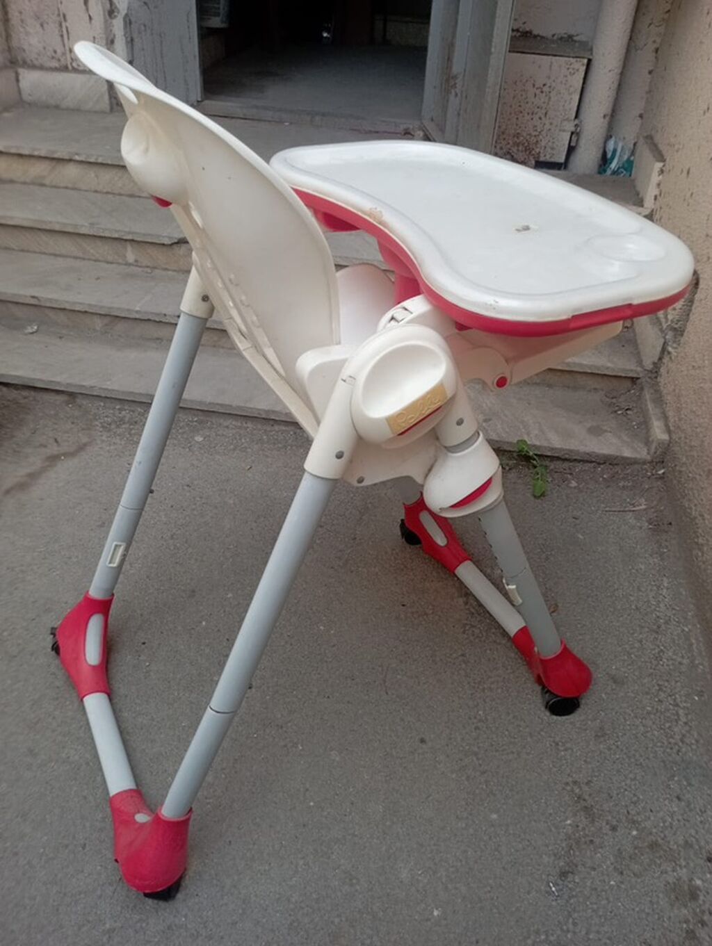 Uşaq yemək stulu - Rəng: ağ/qırmızı - Geniş, çıxarıla bilən plastik — Qidalandırma stulları, Bakı