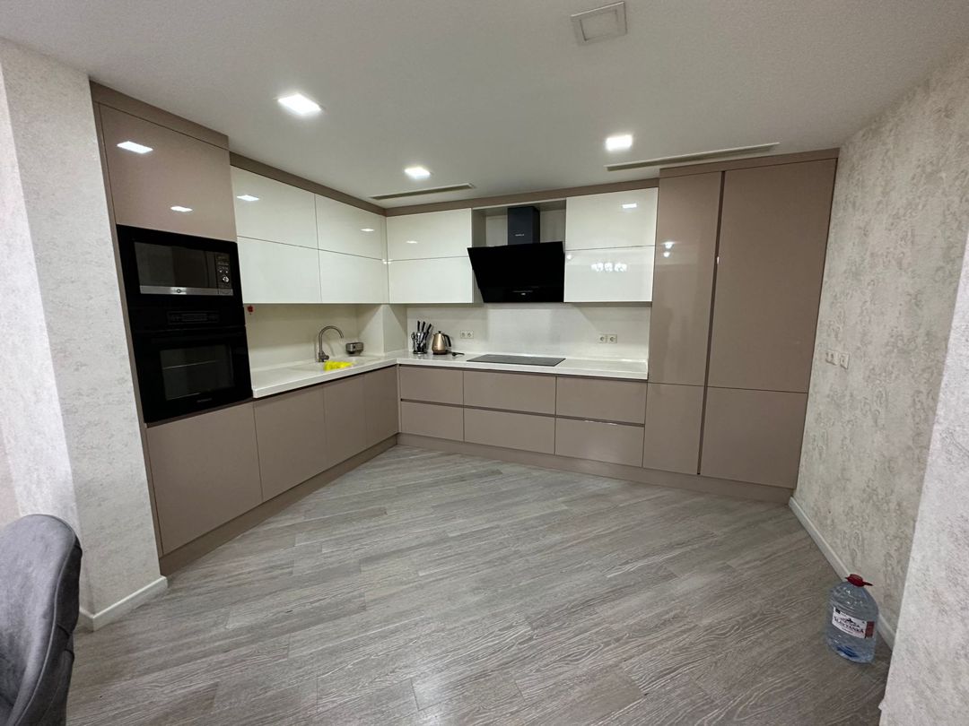 İcarəyə verilir 3 otaqlı yeni tikili 150 m² — Mənzil, Bakı (8)