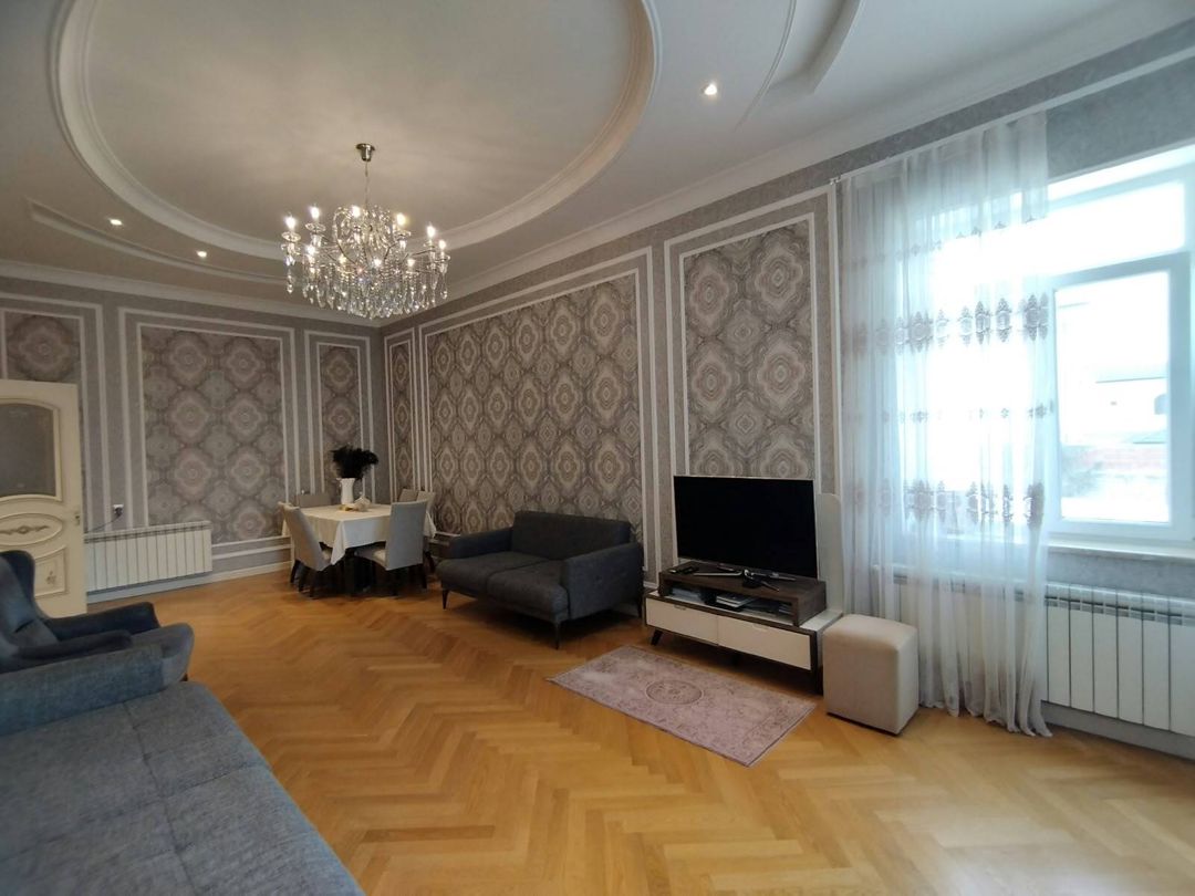 Satılır 8 otaqlı həyət evi/bağ evi 480 m² — Ev, villa, Bakı (6)