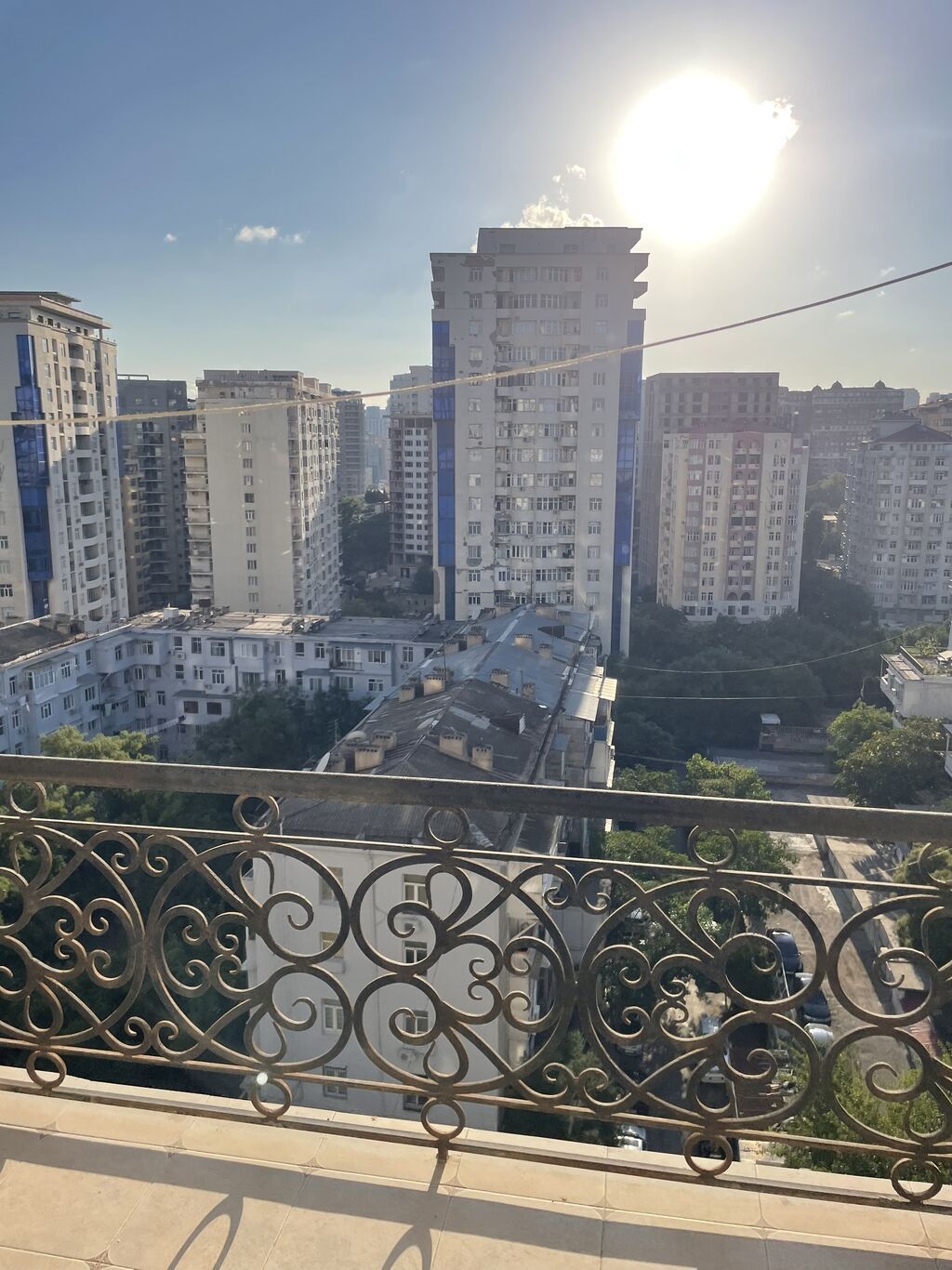 28 may metrosunun ikinci cixisinda super temirli menzil kiraye verilir — Mənzil, Bakı (2)