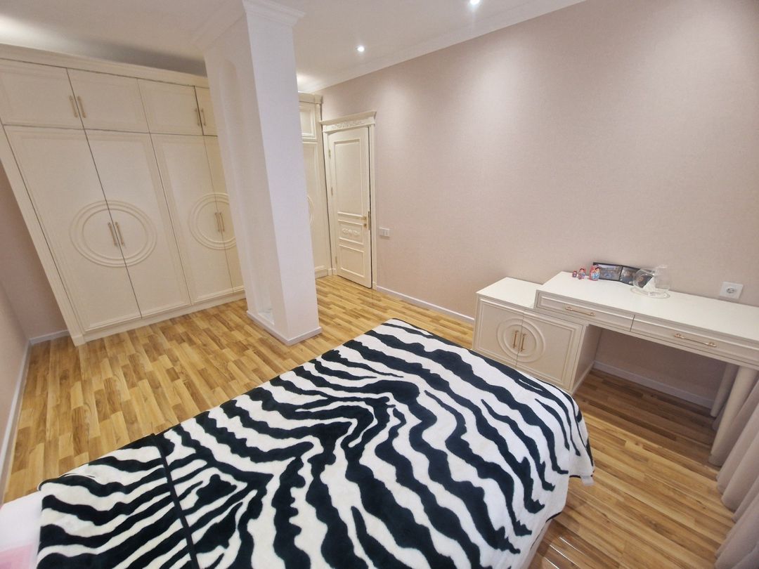 Satılır 4 otaqlı köhnə tikili 120 m² — Mənzil, Bakı (11)