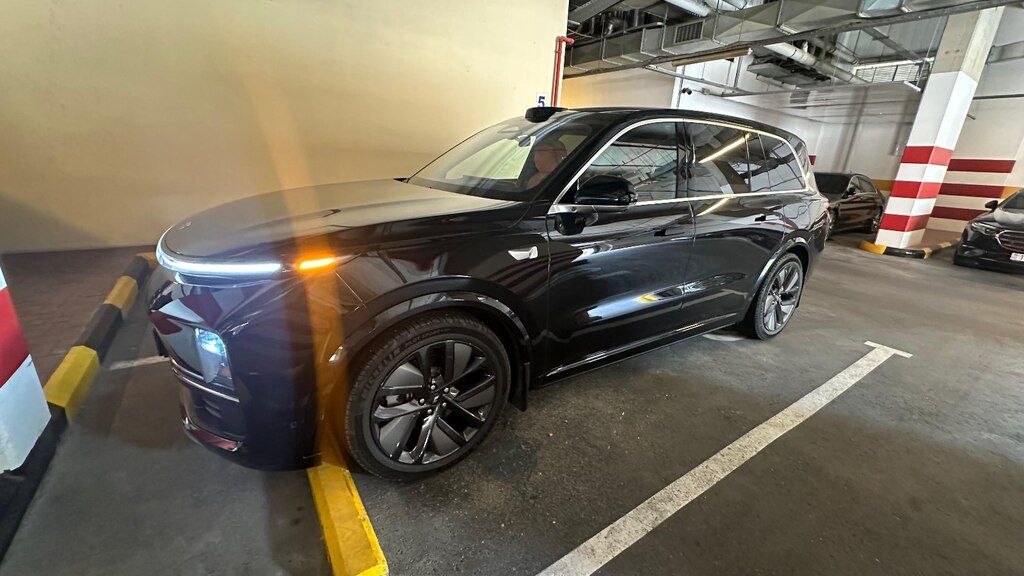 Li Auto L9, 1.5 L, 52.3 kWh, 2025 il, 20 000 km 90-FO-700 — Avtomobillər, Bakı (7)