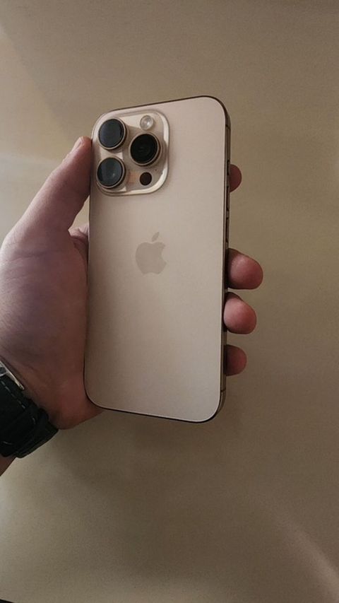 IPhone 16 Pro, 128 GB, Qızılı, Face ID — Tovuz