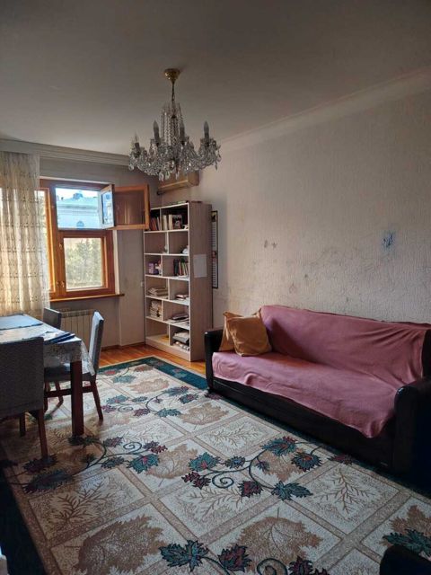 Satılır 3 otaqlı köhnə tikili 80 m² — Bakı