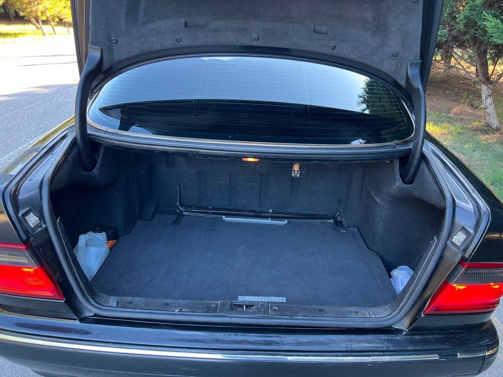 Mercedes E 320, 3.2 L, 2001 il, 380 000 km 90-UU-951 — Avtomobillər, Bakı (9)
