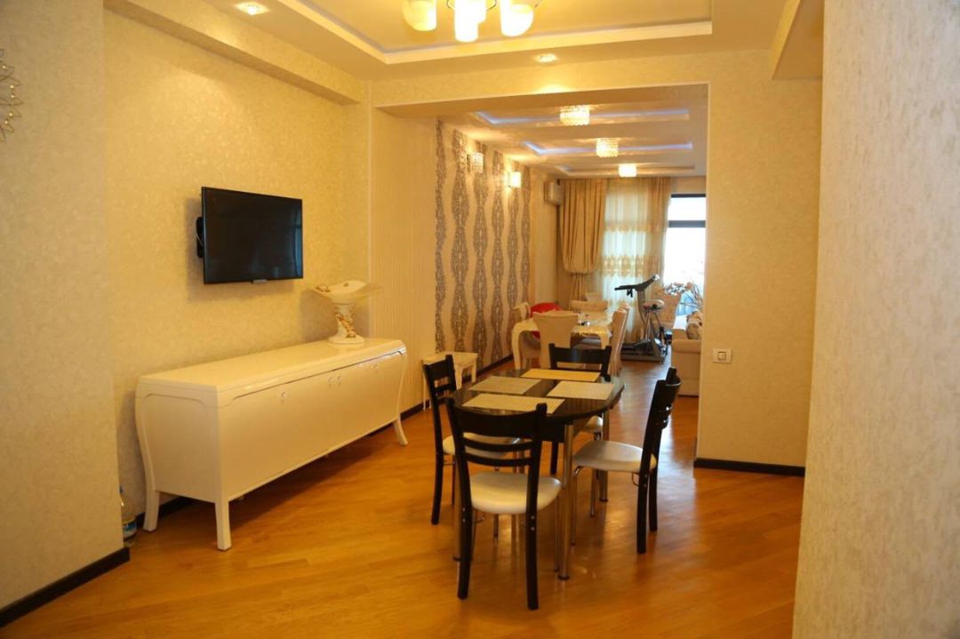 İcarəyə verilir 4 otaqlı yeni tikili 270 m² — Mənzil, Bakı (6)