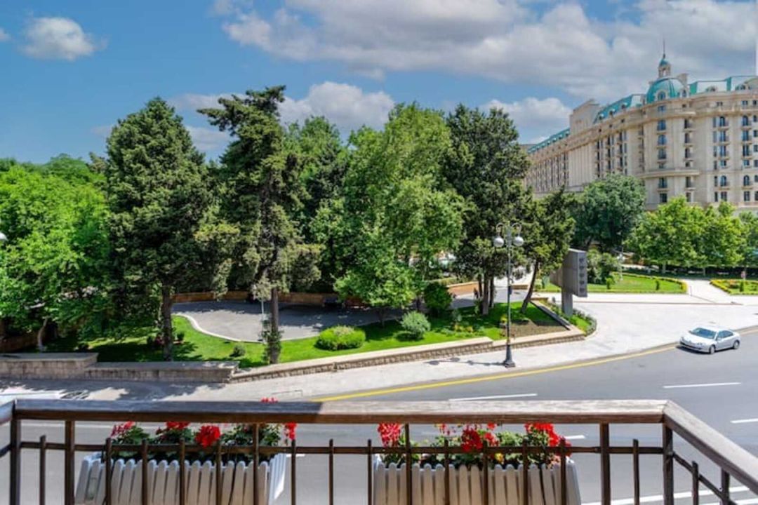 Satılır 3 otaqlı köhnə tikili 70 m² — Mənzil, Bakı