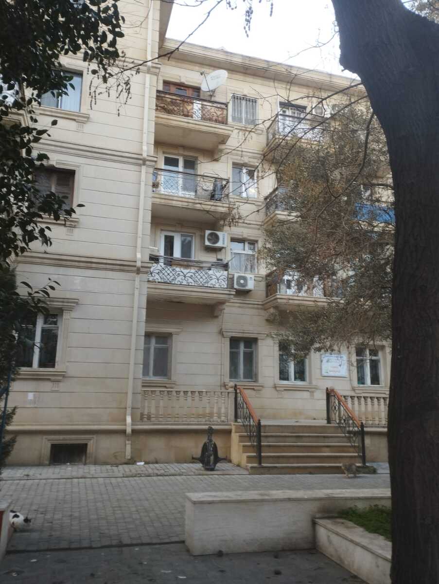 Satılır 1 otaqlı köhnə tikili 32 m² — Mənzil, Bakı (3)