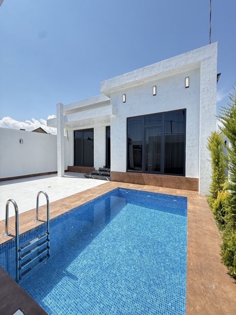 Satılır 4 otaqlı həyət evi/bağ evi 120 m² — Bakı