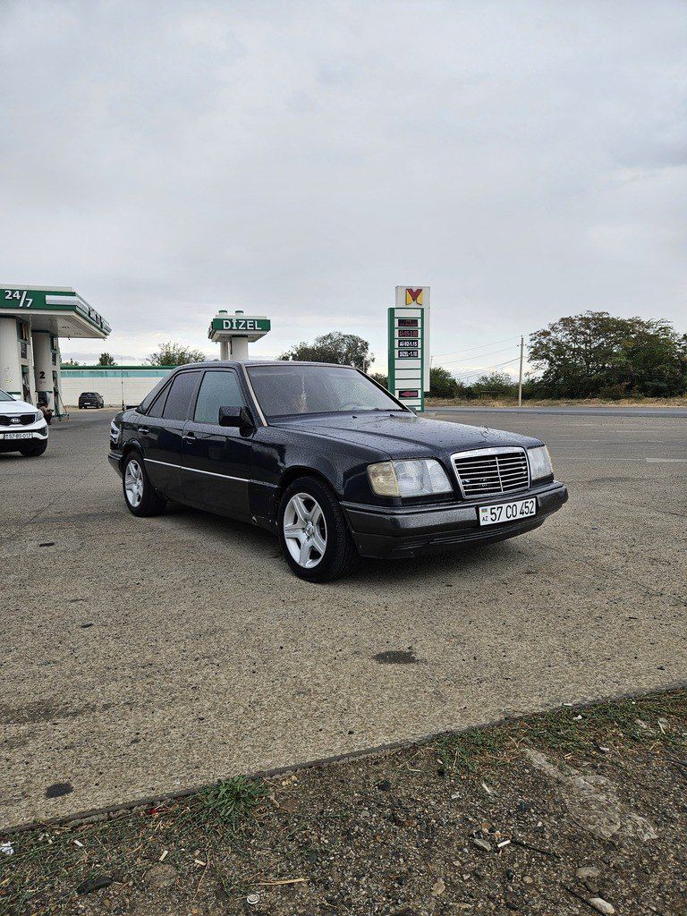 Mercedes 220 E, 2.2 L, 1994 il, 365 874 km 57-CO-452 — Avtomobillər, Şəmkir