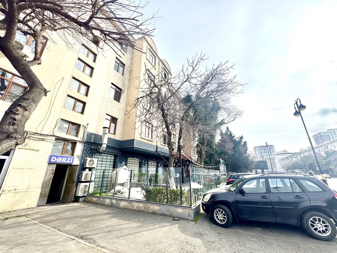 Satılır 2 otaqlı köhnə tikili 42 m² — Mənzil, Bakı
