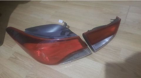 Hunday Elantra arxa stop azca çartdağı var — Digah