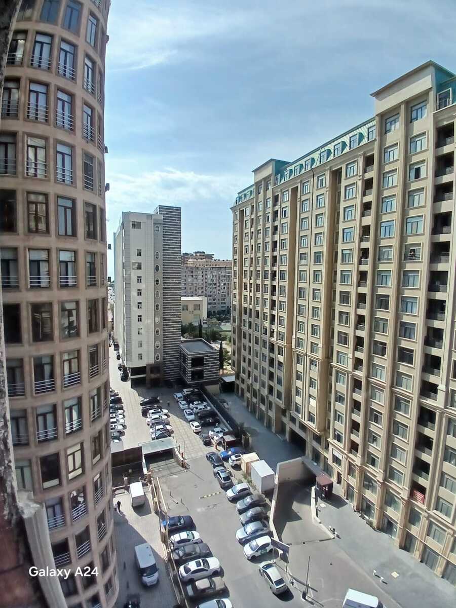 Satılır 4 otaqlı yeni tikili 191 m² — Mənzil, Bakı (2)