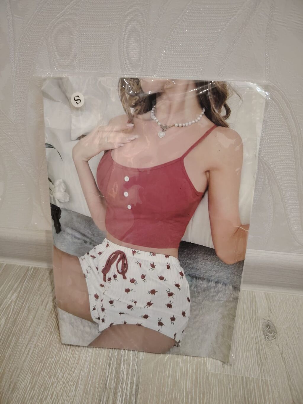 Qadın pijama dəsti - 2 dəstdən ibarət rahat ev geyimi. - Dəst 1: Ağ — Ev paltarı, Sumqayıt (2)