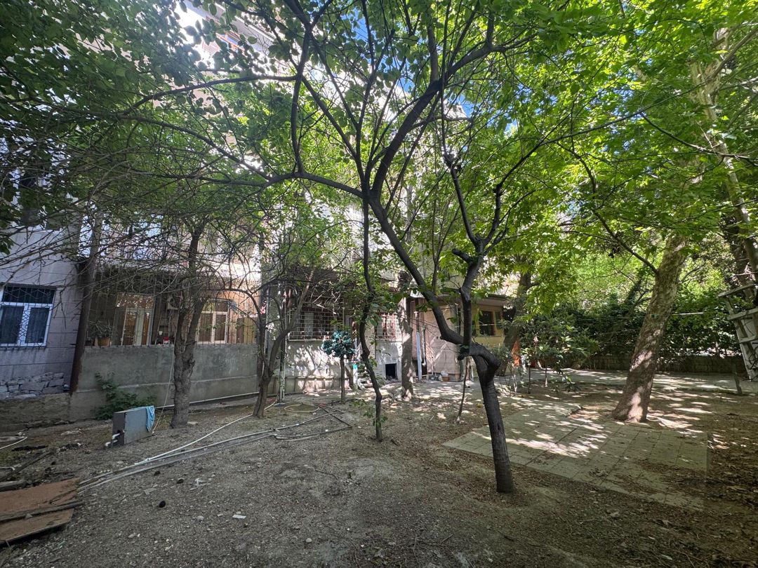 Satılır 5 otaqlı köhnə tikili 145 m² — Mənzil, Bakı (2)