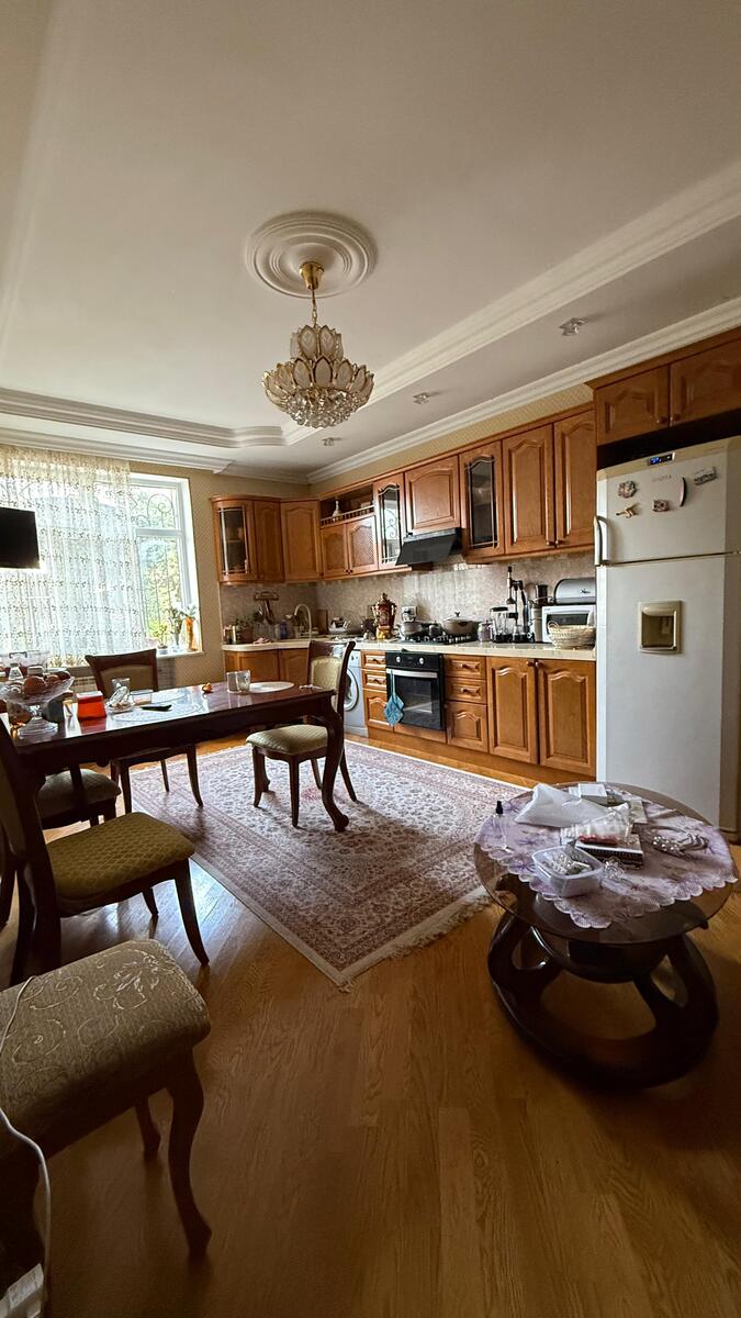 Satılır 8 otaqlı həyət evi/bağ evi 400 m² — Ev, villa, Bakı (5)