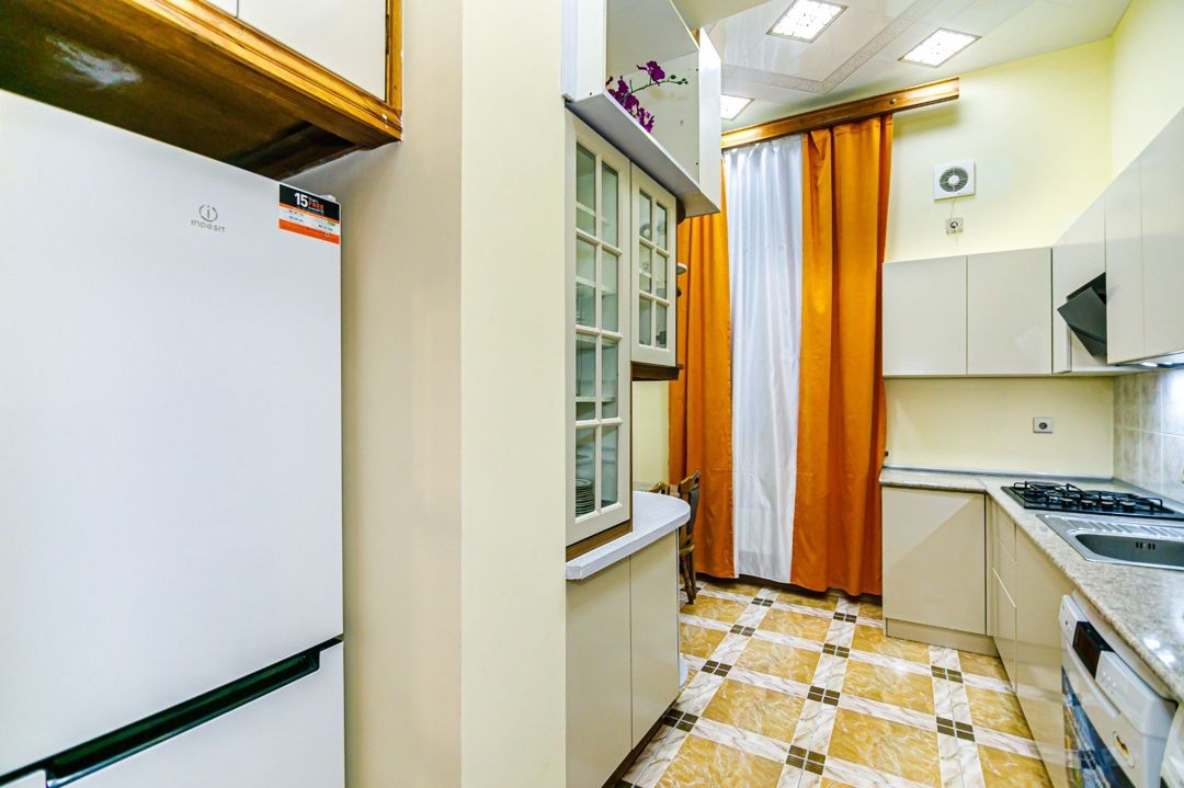 Satılır 4 otaqlı köhnə tikili 130.5 m² — Mənzil, Bakı (11)