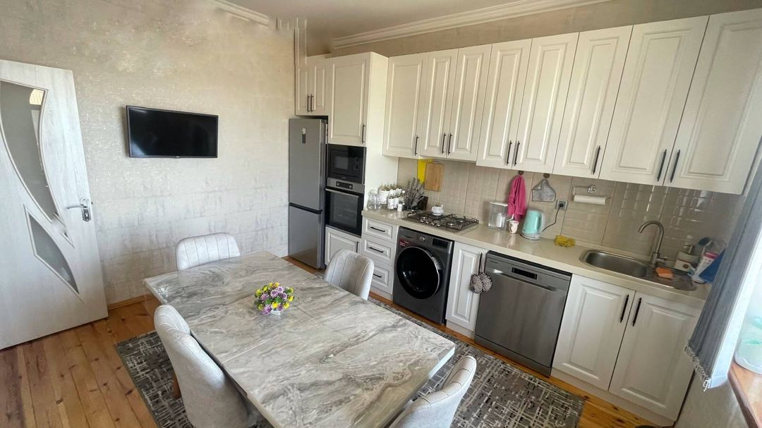 Satılır 5 otaqlı həyət evi/bağ evi 220 m² — Ev, villa, Bakı (10)
