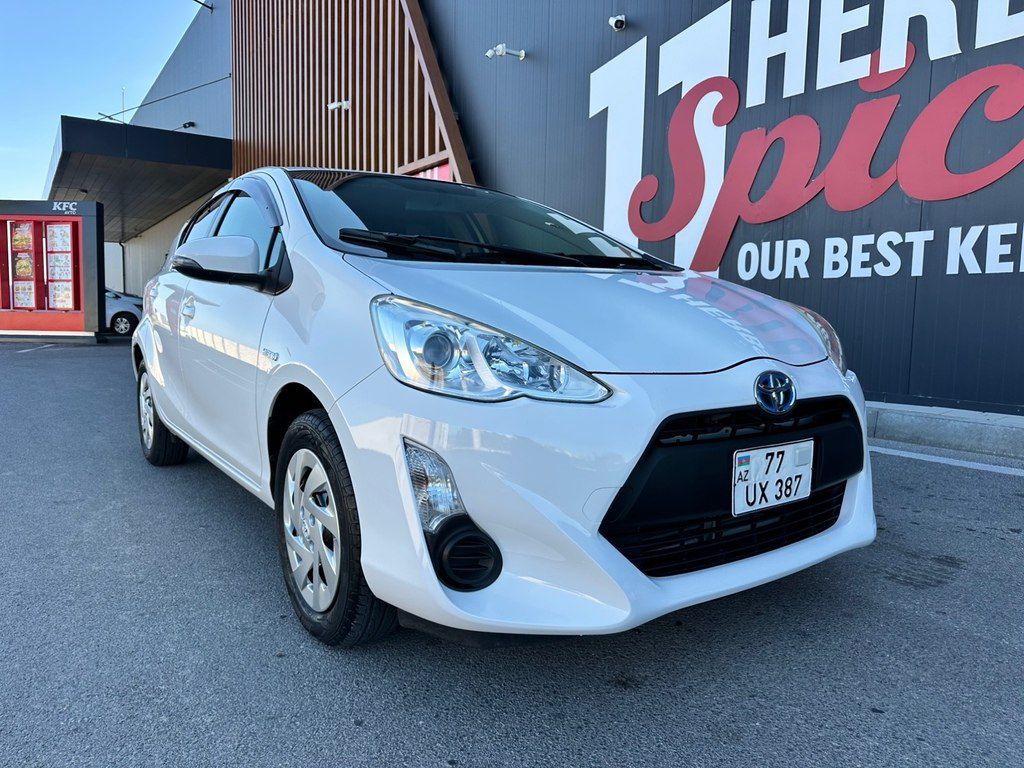 Toyota Aqua, 1.5 L, 0.9 kWh, 2016 il, 155 000 km 77-UX-387 — Avtomobillər, Bakı