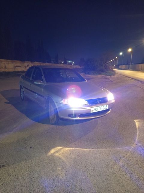 Opel Vectra, 1.8 L, 1998 il, 473 000 km — Sumqayıt